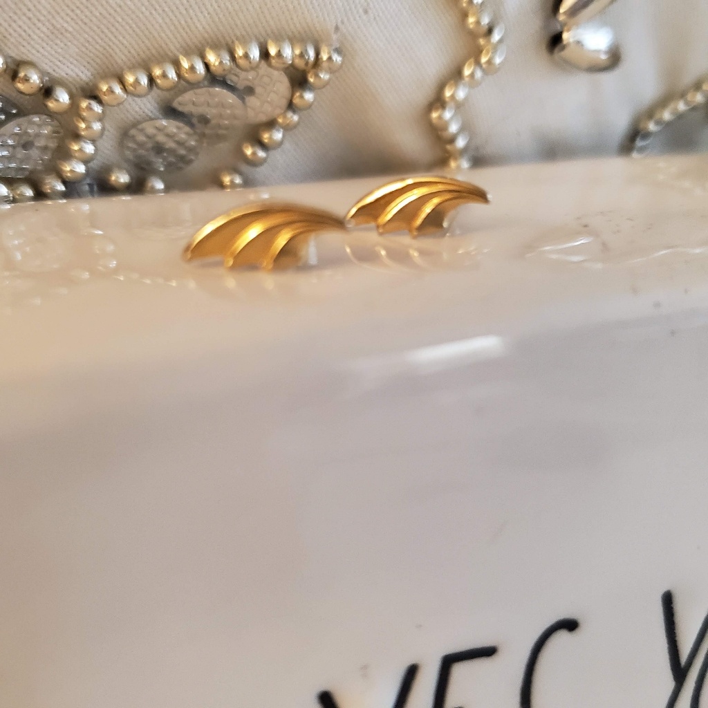 Leaf Post Earrings